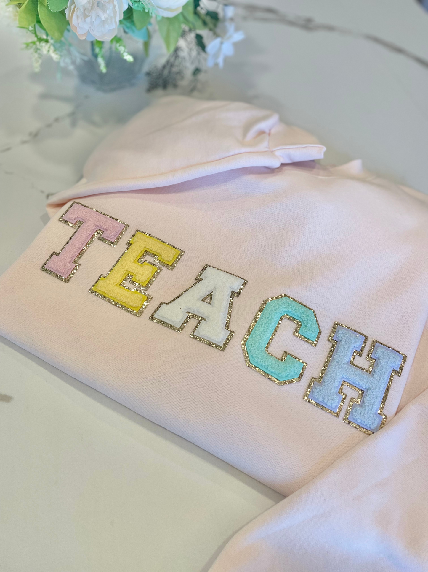 Teach Letter Patch Sweatshirt - Blush