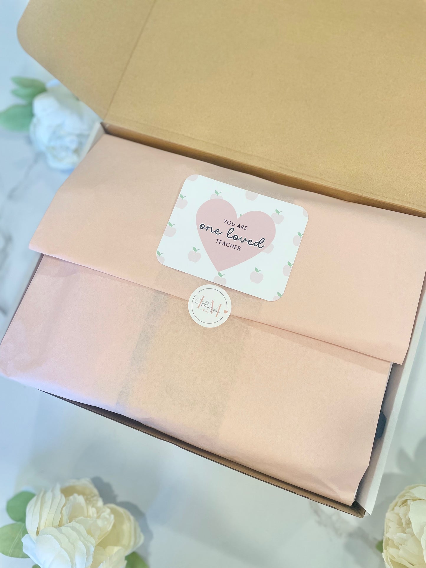 Maestra Letter Patch Sweatshirt Gift Box